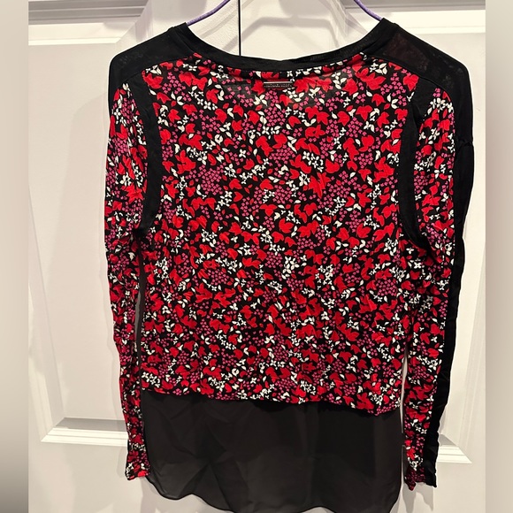 Like New Michael Kors Blouse - Picture 2 of 4